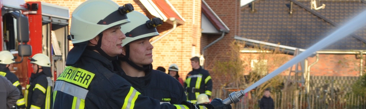 Einsatzübung: Brand in Ölmühle in Wulmstorf